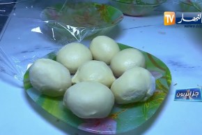 جزائريون:  “الكسرة بالدوا”..  أكلة شعبية لمواجهة الطقس البارد