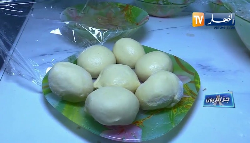 جزائريون:  “الكسرة بالدوا”..  أكلة شعبية لمواجهة الطقس البارد