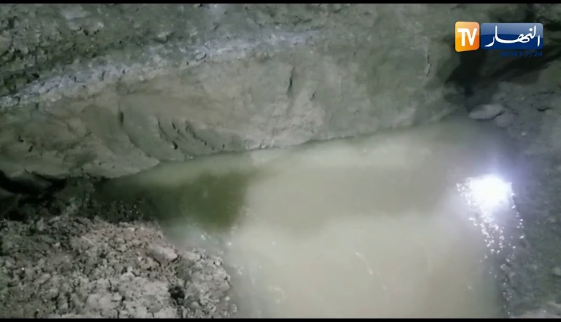 تسربات للمياه من القنوات الرئيسية تتسبب في انقطاع مياه الشروب بالبليدة