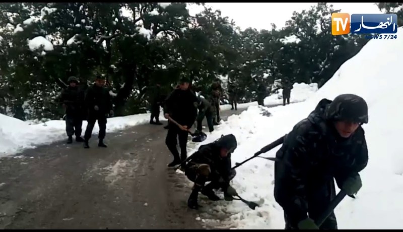 كاميرا النهار ترافق الجيش والدرك الوطني ليوم كامل في مهمة فك الحصار على أبعد نقطة جبلية بجيجل