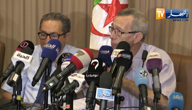 سياسة: هيئة الوساطة و الحوار تتمسك بإجراء الندوة الوطنية قبل نهاية السنة