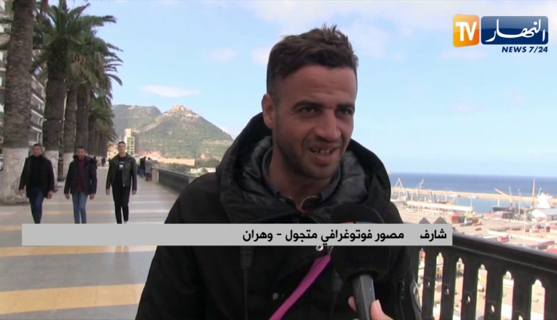 وهران: مصورون متجولون يوثقون ذكريات زبائنهم بالصور الفوتوغرافية