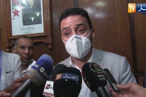 نسيم ضيافات: الدستور التوافقي الجديد دستر كل أحلام الجزائريين