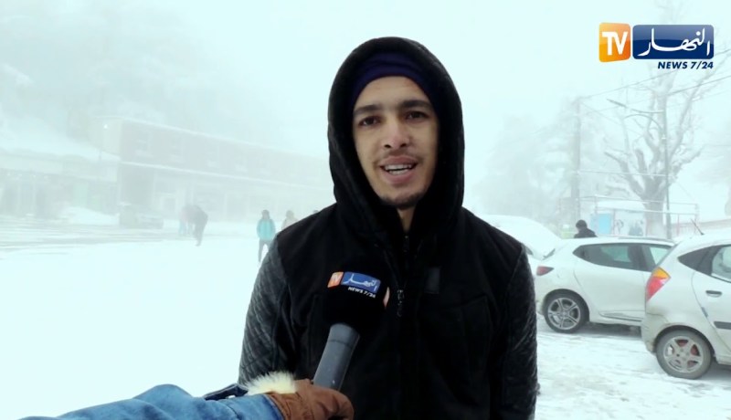 شباب وكهول يقاومون البرد القارص من أجل الرزق الحلال