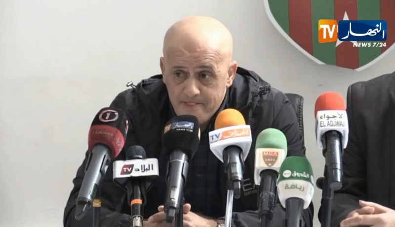 عمر غريب: “المولودية بقالها عامين على 100 سنة..ربي يوفقنا ونحتفلو بحاجة كبيرة”