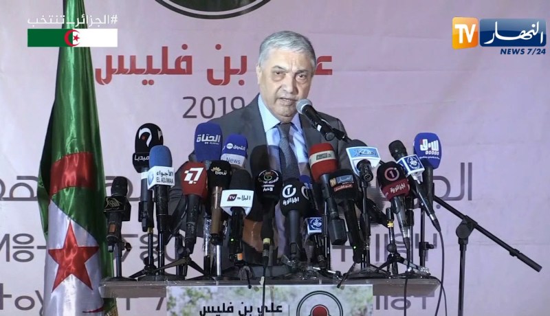 بن فليس : ” ماني طامع لا في كرسي لا في أراضي ..خاطيني”