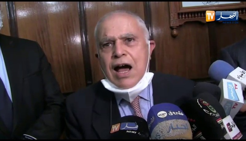 عطار: نحن من ننجز مشاريع الطاقة المتجددة ولن نصرف 10 ملايير دولار في استيراد ألواح شمسية وبطاريات