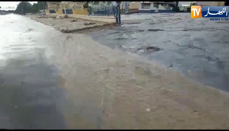 أم البواقي: مياه الأمطارتغمر طرقات مدينة