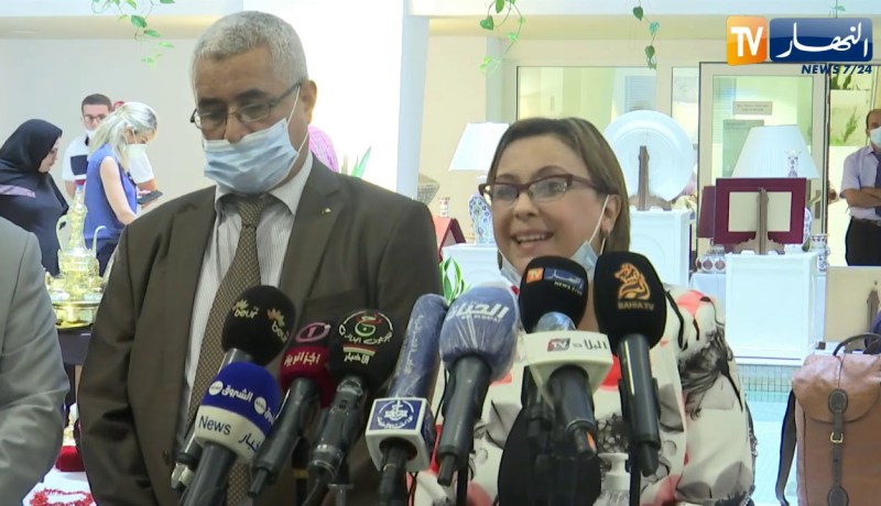 توقيع إتفاقية تعاون بين وزارتي السياحة والتضامن لترقية نشاطات الصناعة التقليدية