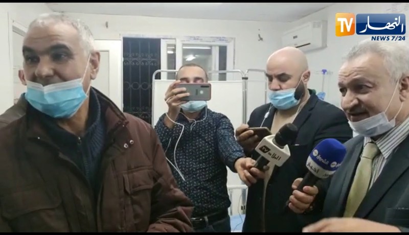 والي البليدة يقوم بزيارة للعيادة المتعددة الخدمات الموز بالبليدة قبل لحظات من وصول اللقاح