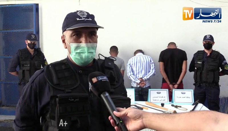 توقيف أربعة أشخاص وحجز 10 أسلحة بيضاء محظورة بالعاصمة