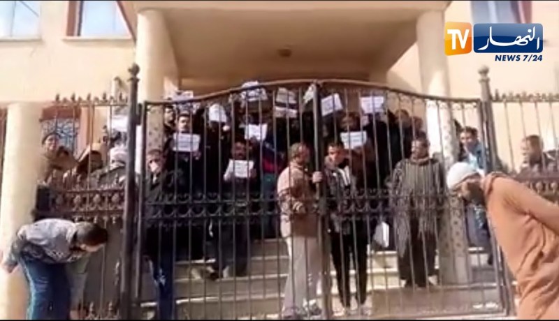 تيسمسيلت: مواطنو ومنتخبو العيون يلتفون حول مطلب رحيل رئيس البلدية