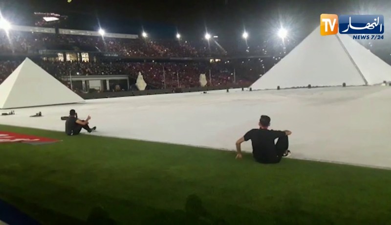 المصريون يبهرون العالم بحفل إفتتاحي ضخم بملعب القاهرة