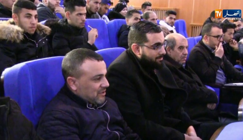 المسيلة/ تنظيم ندوة تفاعلية لعرض أهم النقاط للممارسة الديمقراطية السليمة