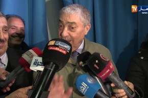 بن فليس يرد على صحفي.. أنا لست بن علي