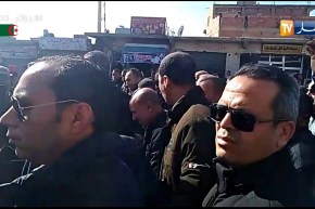 بن قرينة في مسيرة بالمسيلة تحت شعار..”جيش شعب خاوة خاوة..أولاد فرنسا مع الخونا”