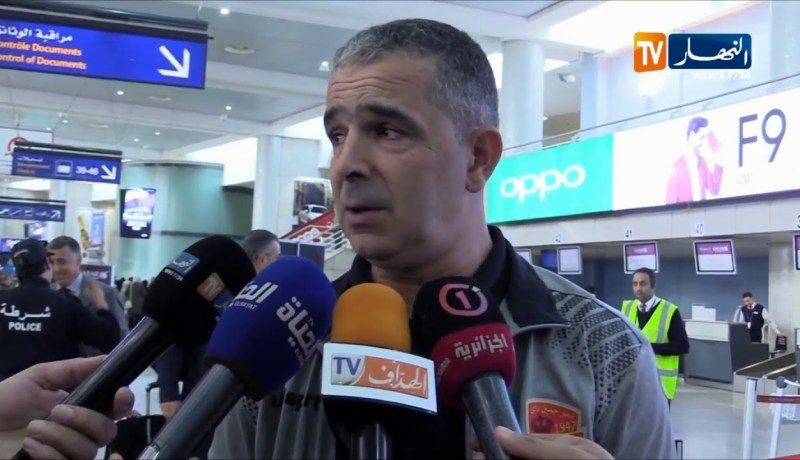 نصر حسين داي يغادر بإتجاه غامبيا تحسبا لمواجهة النسور الخضراء