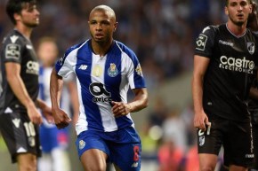 إنخفاض قيمة براهيمي إلى 5 ملايين يورو.. ووست هام يقدم عرضا رسميا لضمه