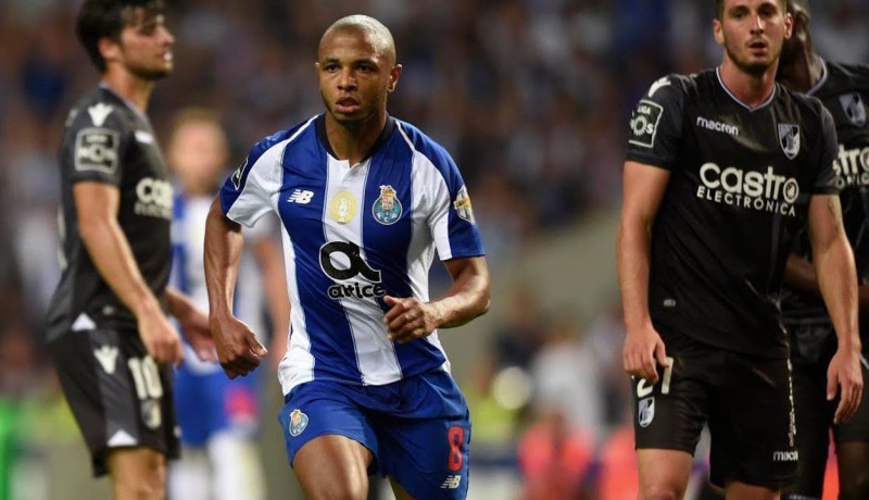 إنخفاض قيمة براهيمي إلى 5 ملايين يورو.. ووست هام يقدم عرضا رسميا لضمه