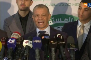 ندوة صحفية لـ “بن قرينة” عقب إيداع ملف ترشحه لرئسيات 12 ديسمبر المقبل