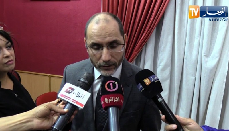 مقري: الرئيس إستقال واللي يقول أن هناك إنقلاب عسكري حاب يدي البلاد إلى مستنقع الفوضى ..!