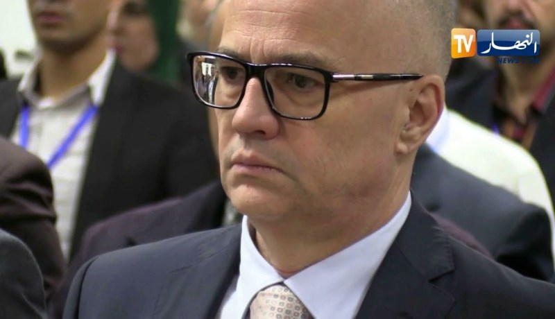 وزير العمل يشدد على ضرورة الإهتمام بالتكوين النقابي لترقية الحوار الإجتماعي