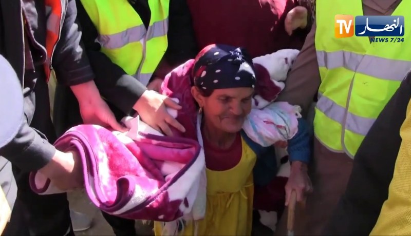 سوق أهراس: محسنون يطلقون حملة “شتاء دافئ” بمداوروش