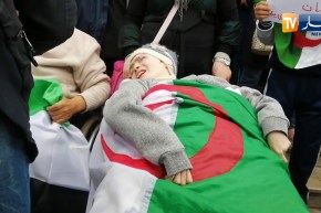 العاصمة: ذوي الإحتياجات الخاصة في وقفة إحتجاجية أمام البريد المركزي