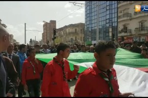 بدوي يشارك في مسيرة وسط مدينة سطيف بمناسبة احياء ذكرى مجازر 8 ماي 1945