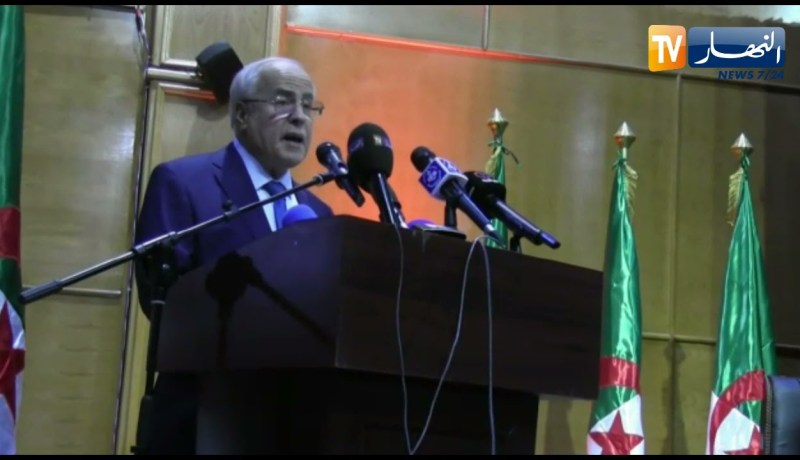 كريم يونس: نتأسف لبعض مسؤولي المؤسسات العمومية التي تعتبر أن مصالح وسيط الجمهورية جهة موازية ومنافسه