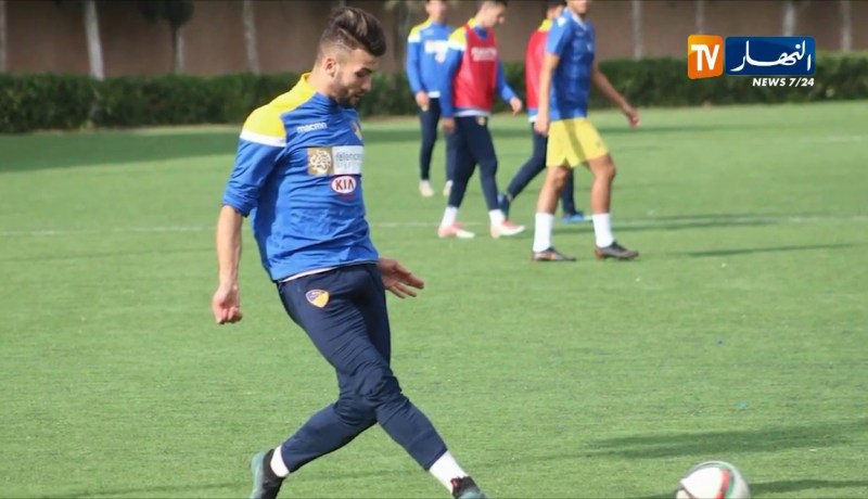 نادي موسكرون البلجيكي يجهز عرضا للتعاقد مع “زكريا نعيجي” مهاجم بارادو