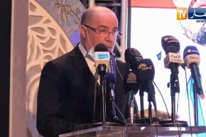 رئيس الجمهورية: شهر نوفمبر يستعد ليضيف لبلادنا إنجازا دينيا و علميا و ثقافيا جديد و هو جامع الجزائر