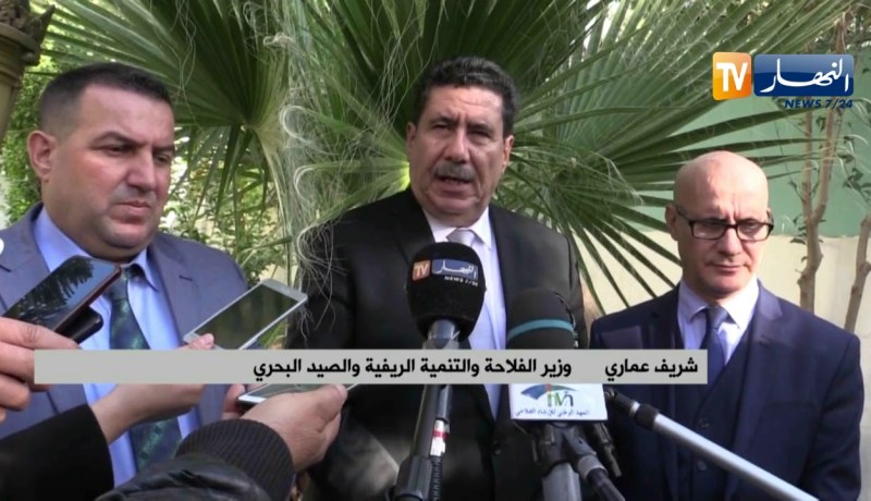 تلمسان: وزير الفلاحة يشرف على تدشين ملبنة جديدة ومنشآت لتخزين الحبوب بعين تالوت