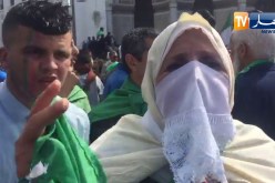 شاهد.. الحاجة تقصف بالثقيل.. “الشعب ما يوليش للّور”