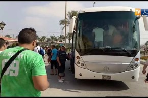 4 حافلات تقل فوج آخر من المناصرين إلى مطار القاهرة الدولي من أجل العودة لأرض الوطن