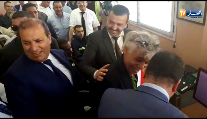 وزير الطاقة “عرقاب” يقوم بتدشين محوّل كهربائي 200/400 كيلو فولط ببلدية أولاد عباس