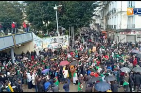 عنابة/ الأمطار لم تمنع المتظاهرين للخروج في مسيرات سلمية بشعار..”كليتو البلاد يا السراقين”