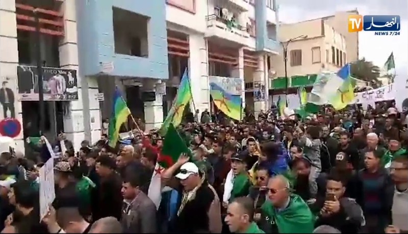 البويرة/ مسيرات للجمعة الثامنة من الحراك تحت شعار..”الشعب يريد يتنحاو قاع”