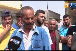 مواطنو بلدية سوق الحد دائرة الرمكة يغلقون مقر البلدية ويطالبون برحيل المير