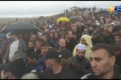 شاهد..حضور غفير في جنازة المرحوم “علي فضيل “