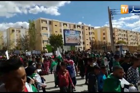 مسيرات سلمية للجمعة الثامنة على التوالي بولاية سعيدة