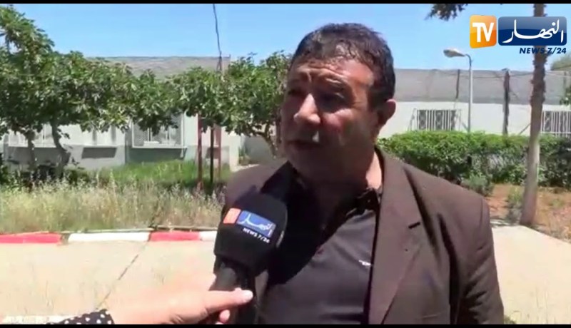 وهران/ طلبة يحتجون على حافلات النقل الجامعي المهترئة