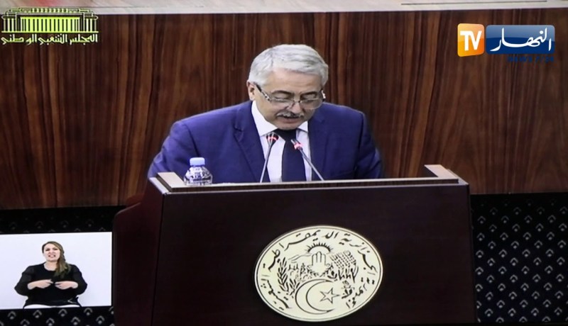 “وزير العمل :” السماح بإنشاء مؤسسات لترقية المقاولاتية لدى العمال الأجراء