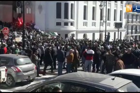 العاصمة: مسيرات سلمية رفضا لتمديد العهدة الرابعة