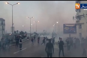 إشتباكات متجددة بين عناصر الأمن والمتظاهرين بالعاصمة