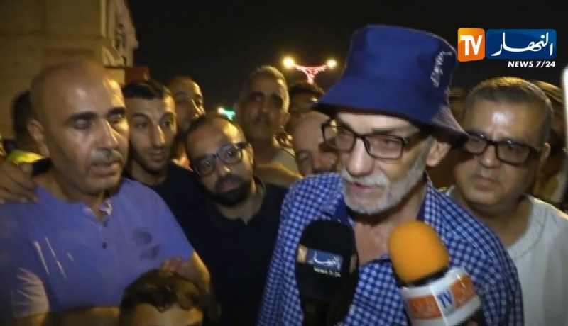 سكان بلدية بوروبة يخصون “بن العمري” وعائلته بتكريم نظير تألقه في الكان