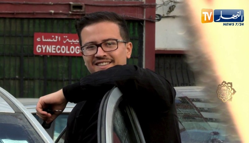 قيمة في ومضة: “تبسمك في وجه أخيك صدقة”