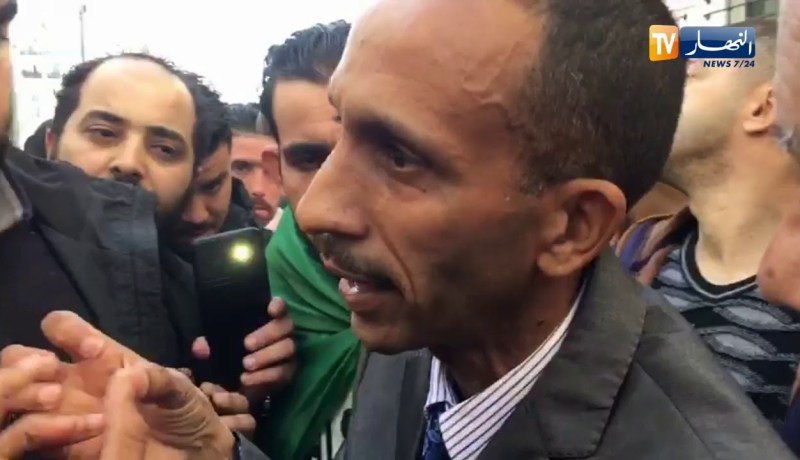 سبيسيفيك يوجه رسالة لبن فليس.. شكون أنت باش توقف مع المعارضة