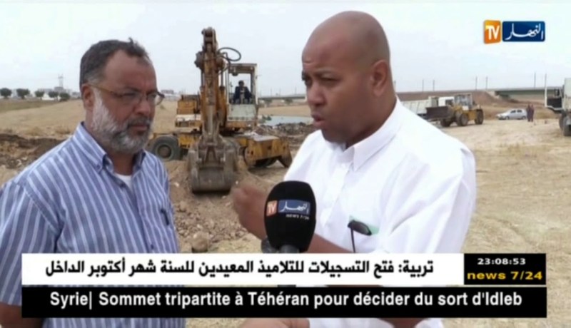 سيدي بلعباس: السلطات المحلية تقوم بتطهير بحيرة محمد بن علي