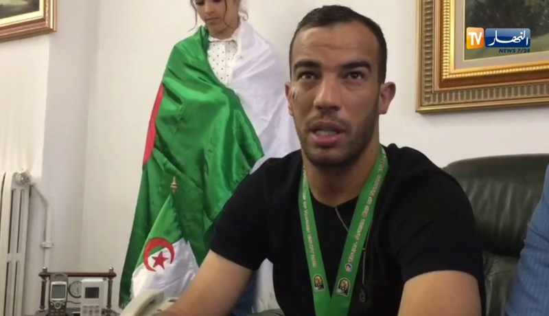 بن العمري: “ما خليتهومش يخيطوني..كنت حاب نكمل الماتش”